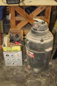 lot 853 image: Shop-Vac QL50C 25-Gallon WetDry Vacuum, Attachments