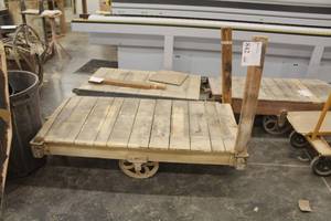 lot 842 image: Nutting Cart