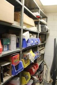 lot 670 image: Metal Shelving Unit