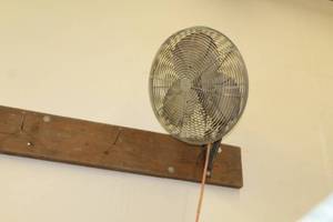 lot 282 image: Wall Mount Shop Fan