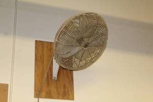 lot 284 image: Wall Mount Shop Fan
