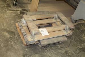 lot 895 image: Lot of (3) Floor Dolly