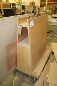 lot 885 image: Panel Cart
