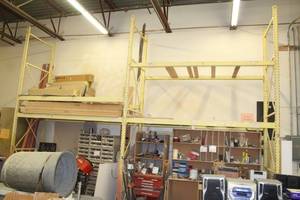 lot 286 image: Pallet Racking - (3) Uprights, (6) Cross Beams