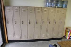 lot 966 image: Republic Steel Corp 9x12x65 Metal Locker Unit (9 lockers)