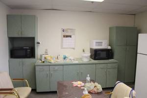 lot 969 image: Cabinet Counter Set