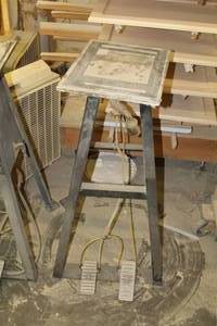 lot 295 image: Vacuum Table