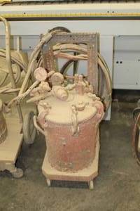 lot 303 image: Paint Pot, Cart, Hose, Spray Gun