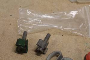 lot 370 image: Lot of (2) Misc. Router Bits