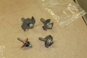 lot 384 image: Lot of (4) Misc. Router Bits