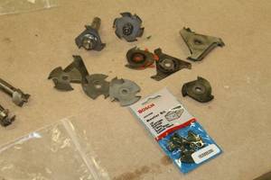 lot 383 image: Lot of  Misc. Router Bits