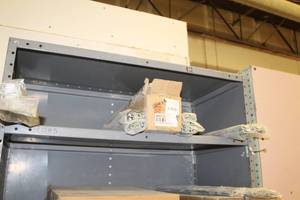 lot 414 image: 200-lbs 25-12, 21-12, 20 Cabinet Drawer Slides