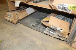 lot 420 image: 80-lbs 14, 20 Cabinet Drawer Slides