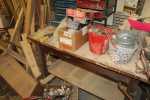 lot 440 image: Work Bench, Hardware
