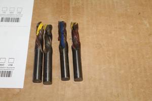 lot 528 image: Misc. Router Bits