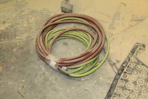 lot 462 image: Lot of (2) Air Hoses