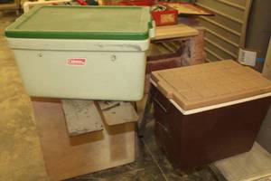 lot 548 image: Lot of (2) Plastic Coolers