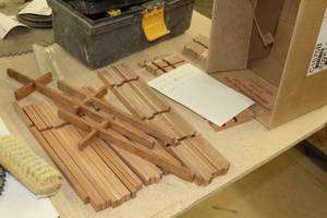 lot 550 image: Lot of (14) Wood 3-Cross Craft Projects