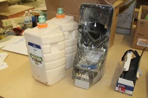 lot 557 image: Lot of (2) Zep Shell Shock Heavy Duty Hand Cleaner 4000-ml Bottles, Dispenser