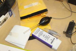lot 559 image: Smoke Test Kit, Case