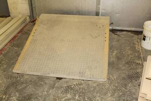 lot 44 image: Dock Plate