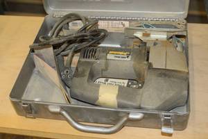 lot 1041 image: Black & Decker 3158 Professional Orbital-Action Jig Saw, Metal Case, Extra Blades