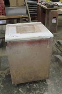 lot 274 image: Rolling Wood Pedestal Stand Box