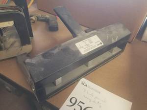 lot 956 image: Heavy Duty 3-hole Punch