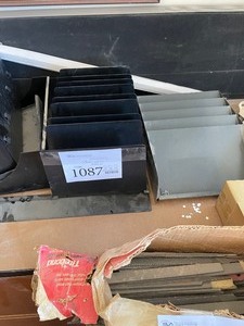 lot 1087 image: Office Organizers