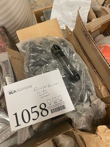 lot 1058 image: Roll of 24 Packing, Tool Box, Handles, Casters