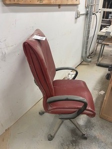 lot 1056 image: Rolling Office Arm Chair