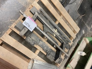 lot 1076 image: Clarke Fork Lift Slide Shift