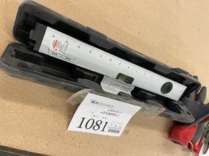 lot 1081 image: 16 Laser Level