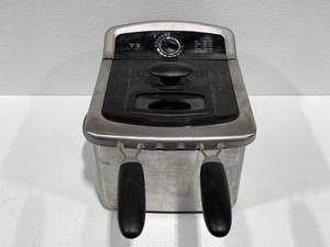 lot 67 image: Farberware Deep Fryer