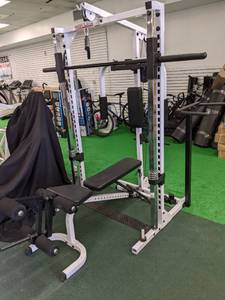 lot 1 image: Smith Machine with side dip bar and...
