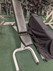lot 18 image: Professional.weight bench...