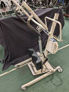 lot 21 image: MedCare easy stand total body suppo...