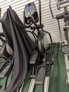 lot 38 image: Sole eliptical E55...