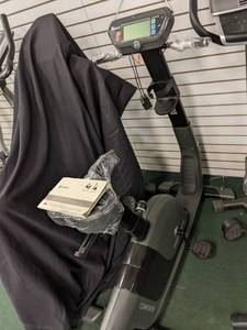 lot 41 image: New Schwinn horizon comfort U exerc...