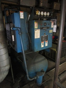 lot 12 image: Quincy Industrial Air Compressor