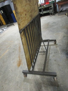 lot 17 image: Material Rack