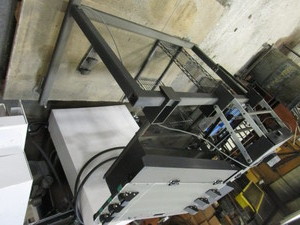 lot 46 image: Shelf & Machine
