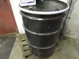 lot 63 image: Drum Recycled Oil