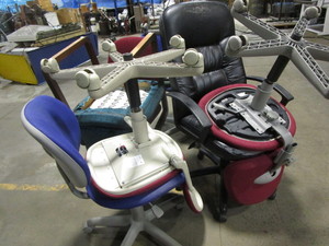 lot 83 image: Roller Office Chairs, Qty 12