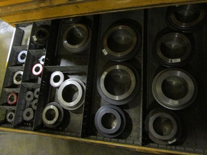 lot 97 image: Female Gages