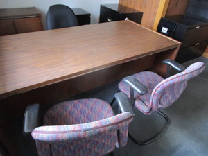 lot 104 image: Office Suite