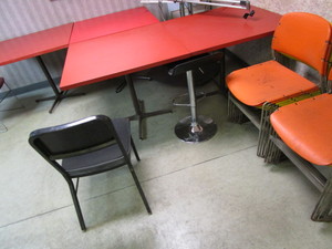 lot 118 image: Breakroom Furniture