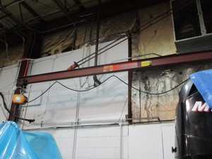 lot 123 image: Bushman Jib Crane - 14 Ton IR Hoist
