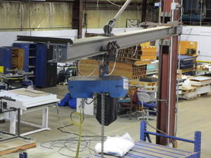 lot 125 image: Inland Steel Beam, Tralift 12 Ton