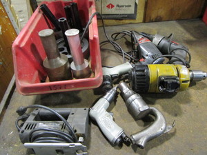 lot 132 image: Air Tools, Corded Drills